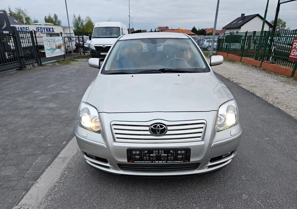 Toyota Avensis cena 15900 przebieg: 175000, rok produkcji 2006 z Gniezno małe 232